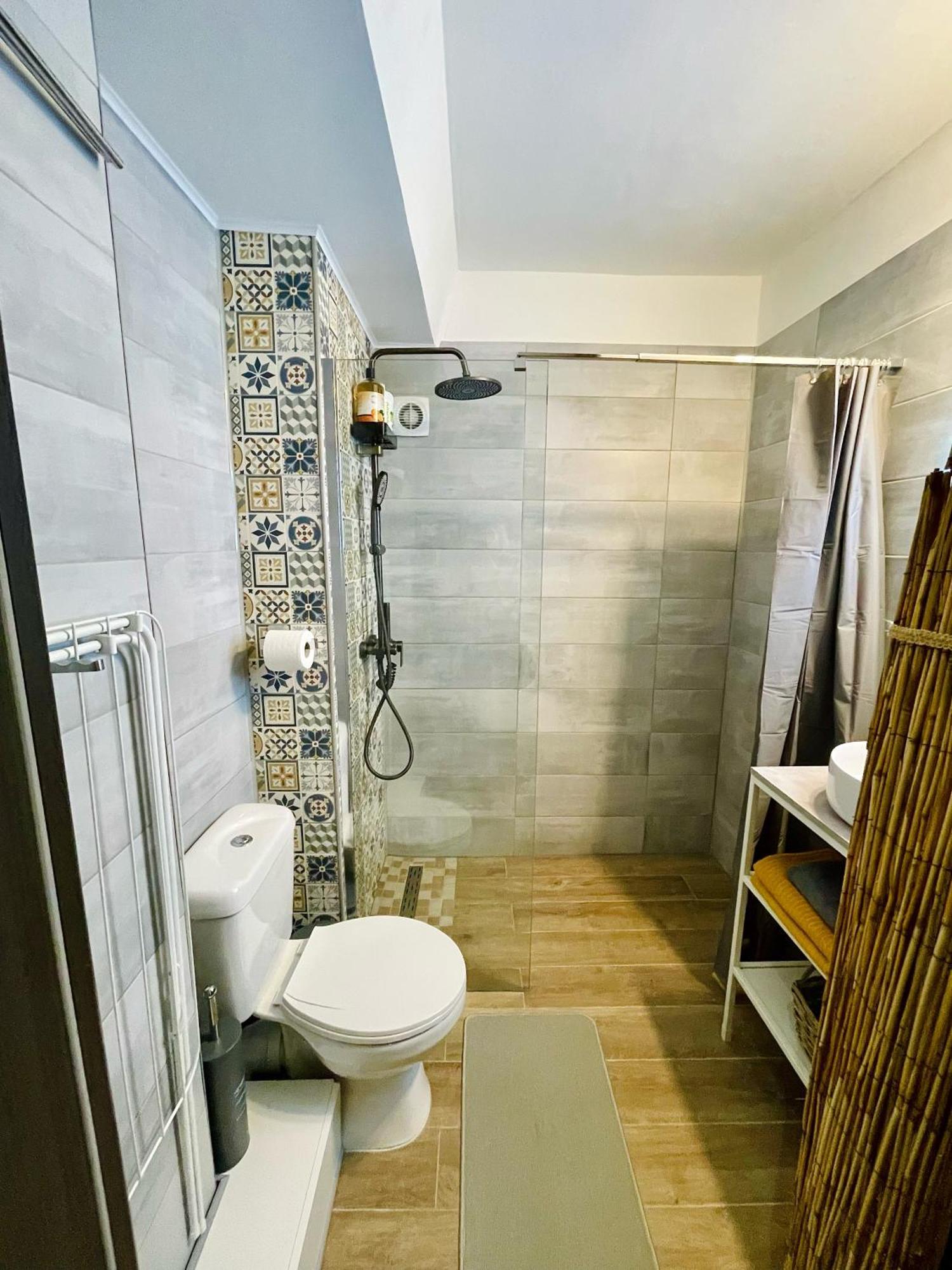 2 Vis-A-Vis Studio - Gara De Nord Bukarest Kültér fotó